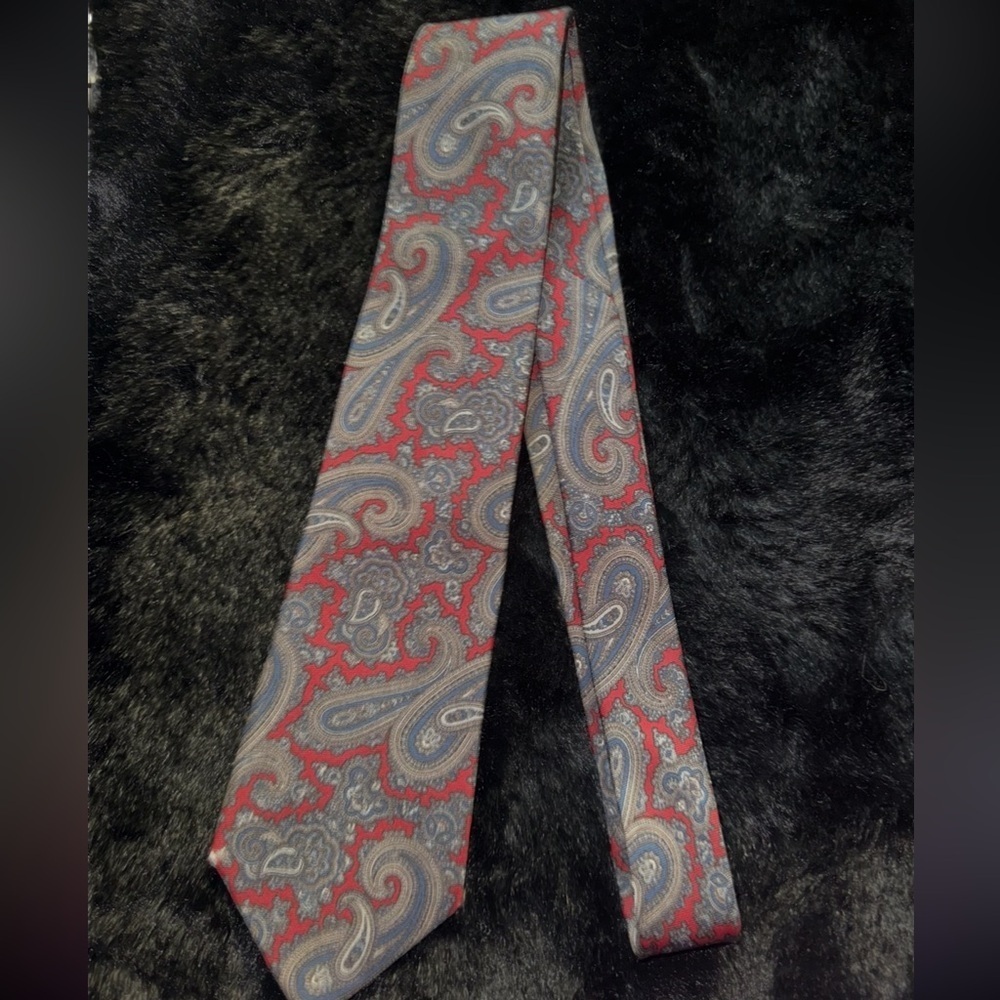 Authentic Christian dior Silk multi colored paisley print stunner tie. - Picture 9 of 14